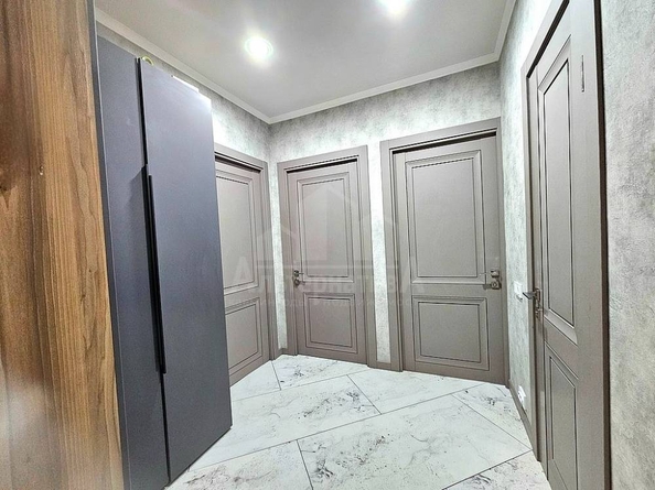 
  Продается 2-комн. квартира, 49 м², Крутая дорога ул
. Фото 2.