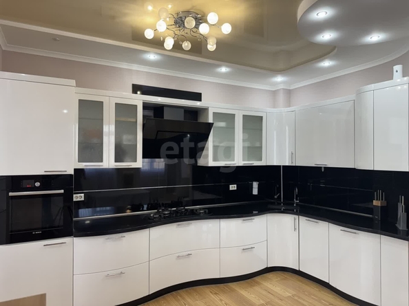 
  Продается 3-комн. квартира, 100 м², Пирогова ул, д. 54в
. Фото 1.