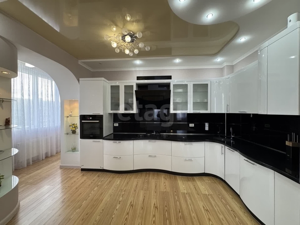 
  Продается 3-комн. квартира, 100 м², Пирогова ул, д. 54в
. Фото 2.