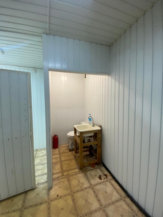 
  Продается универсальное помещение, 19 м², Крайнего ул, д. 32
. Фото 3.