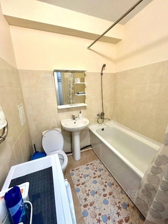 
  Продается 1-комн. квартира, 33.1 м², Просторная ул
. Фото 2.