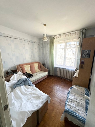 
  Продается 3-комн. квартира, 50 м², Юлиуса Фучика ул, д. 4
. Фото 2.