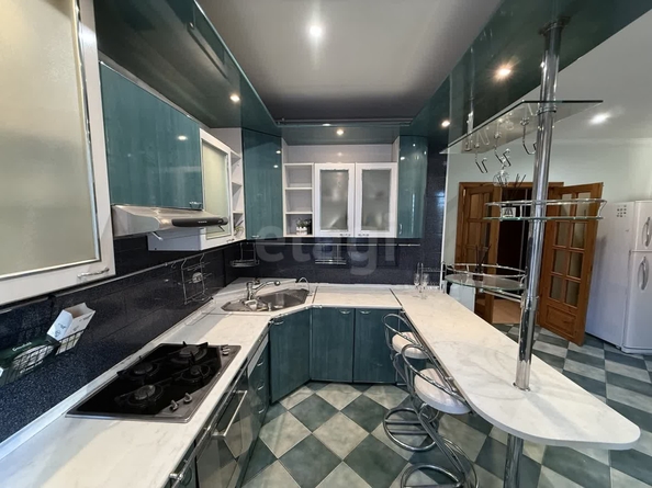 
  Продается 4-комн. квартира, 138.3 м², Ленина ул, д. 397/1
. Фото 3.