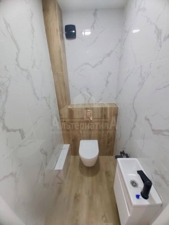 
  Продается 2-комн. квартира, 63 м², Шмидта ул
. Фото 10.