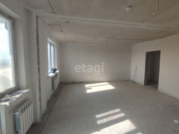 
   Продам 3-комнатную, 93 м², Южный обход ул, 1/1

. Фото 15.