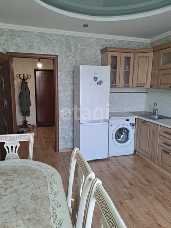 
   Продам 1-комнатную, 58 м², Орджоникидзе пл, 2б

. Фото 2.