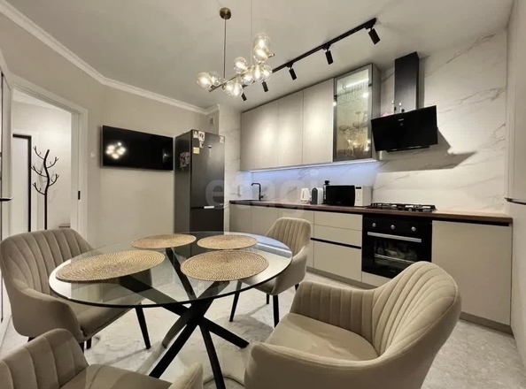 
  Продается 2-комн. квартира 65 м². Фото 2.