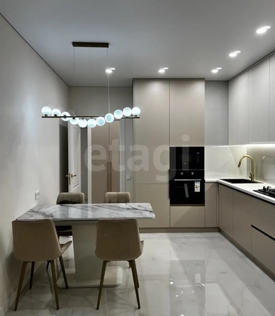 
  Продается 2-комн. квартира 65 м². Фото 2.