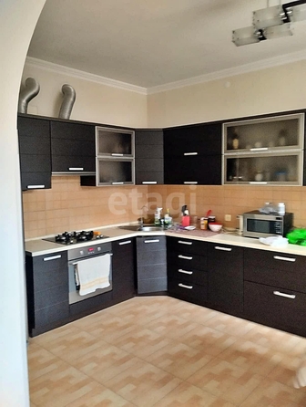
  Продается дом 240 м². Фото 1.