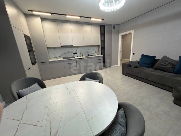 
  Продается 2-комн. квартира 76 м². Фото 1.