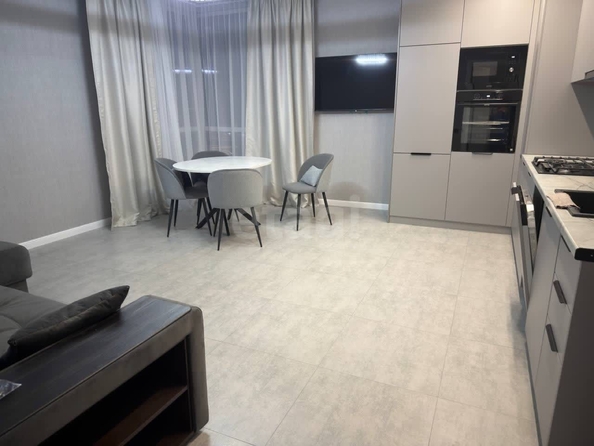 
  Продается 2-комн. квартира 76 м². Фото 2.