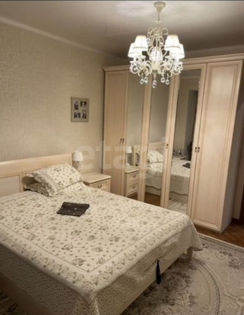 
  Сдается 2-комн. квартира 64 м². Фото 1.