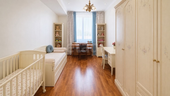 
  Продается 4-комн. квартира 172 м². Фото 2.