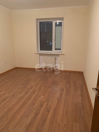 
   Продам 4-комнатную, 138 м², Дзержинского ул, 2/2

. Фото 5.