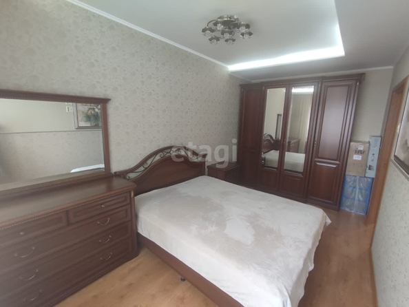 
   Продам 2-комнатную, 78 м², Пирогова ул, 38Б

. Фото 1.