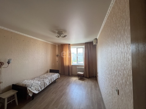 
   Продам 3-комнатную, 67.9 м², Серова ул, 480

. Фото 4.