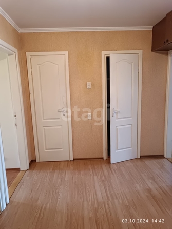 
   Продам 3-комнатную, 62 м², Дзержинского ул, 188

. Фото 1.