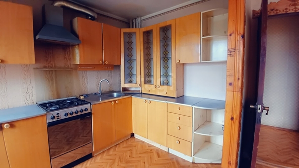 
   Продам 4-комнатную, 85.6 м², Ленина ул, 183

. Фото 2.