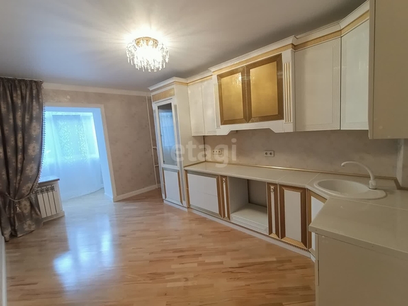 
   Продам 2-комнатную, 66 м², Л.Толстого ул, 25

. Фото 1.