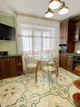 
   Продам 4-комнатную, 95.6 м², Железнодорожная ул, 3

. Фото 11.