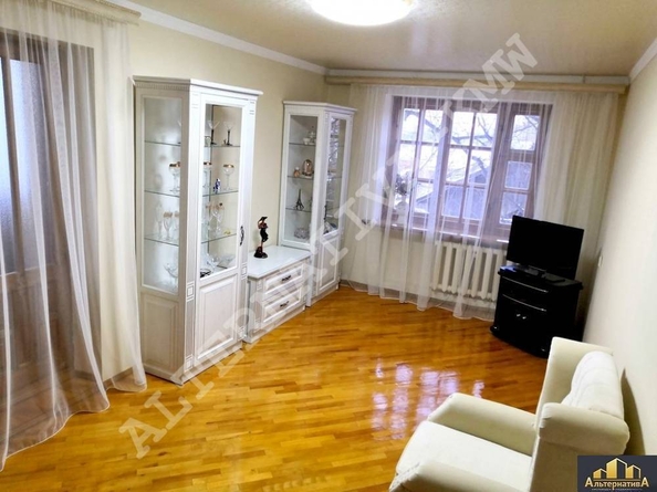 
  Продается 3-комн. квартира, 74 м², Орджоникидзе ул
. Фото 1.