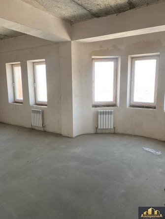 
  Продается 3-комн. квартира, 152.7 м², 8 Марта ул
. Фото 4.