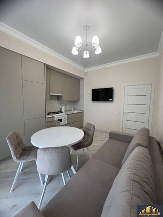 
  Продается 3-комн. квартира, 100 м², Декабристов ул
. Фото 1.