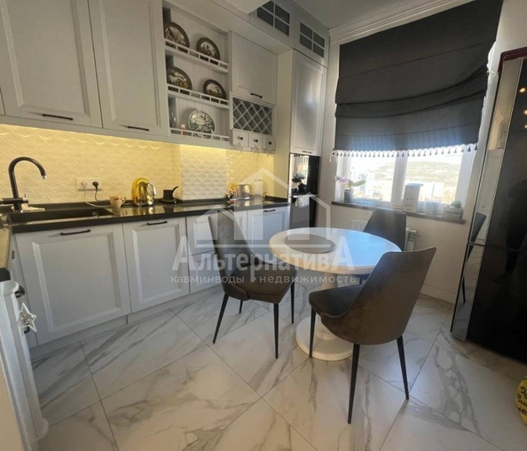 
  Продается 2-комн. квартира, 60 м², Островского ул
. Фото 4.
