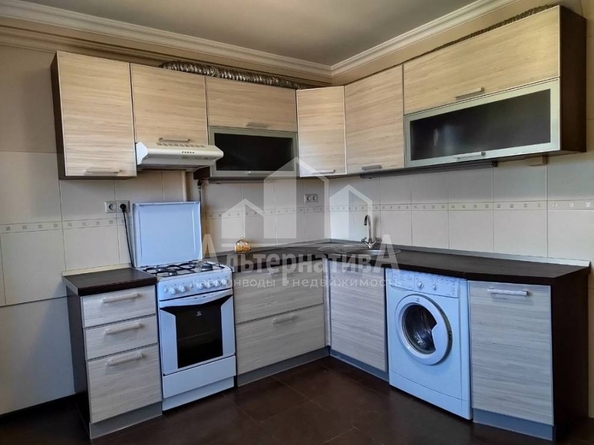 
  Продается 1-комн. квартира, 38 м², Красивая ул
. Фото 1.