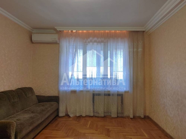
  Продается 1-комн. квартира, 38 м², Красивая ул
. Фото 5.