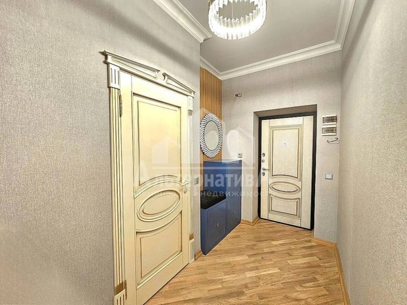 
  Продается 3-комн. квартира, 96.4 м², Замковая ул
. Фото 3.