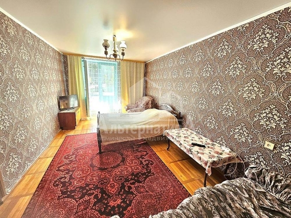 
   Продам 2-комнатную, 48.4 м², Велинградская ул

. Фото 2.