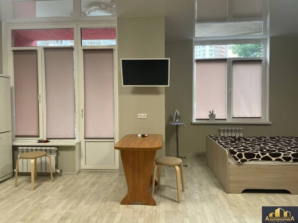 
  Продается 1-комн. квартира, 40 м², Окопная ул
. Фото 2.