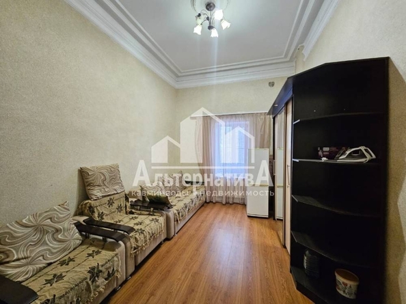 
   Продам 2-комнатную, 39 м², Шаляпина ул

. Фото 4.