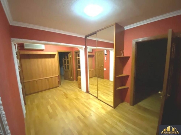 
   Продам 4-комнатную, 93.2 м², Широкая ул

. Фото 6.