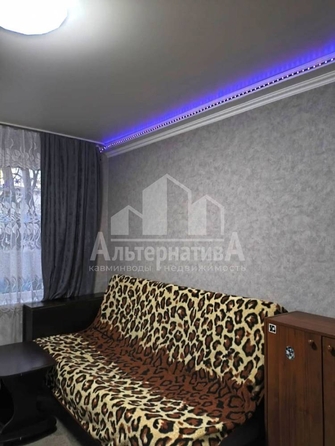 
   Продам 2-комнатную, 33.7 м², Красивая ул

. Фото 2.