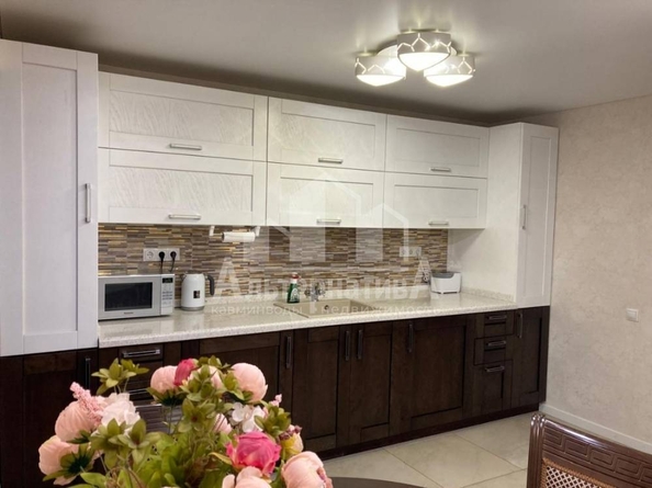 
  Продается 3-комн. квартира, 90 м², Орджоникидзе ул
. Фото 1.