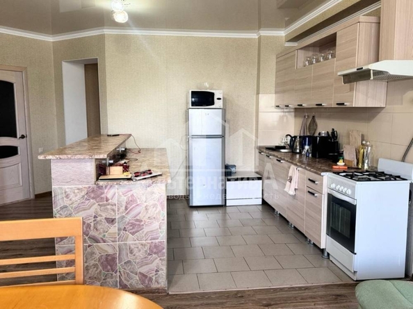 
  Продается 1-комн. квартира, 72 м², Романенко ул
. Фото 3.