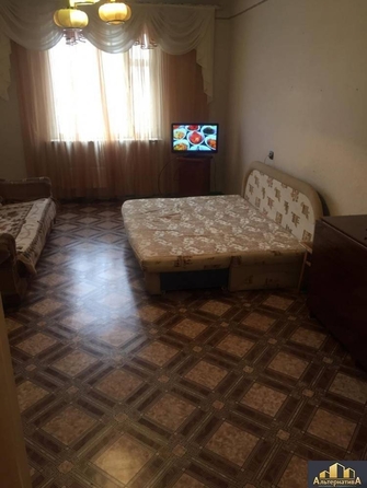 
  Продается 1-комн. квартира, 38 м², Красивая ул
. Фото 5.