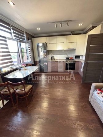 
  Продается 3-комн. квартира, 82 м², Революции ул
. Фото 6.