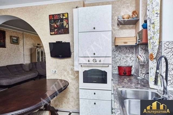 
   Продам 2-комнатную, 76.9 м², Крепостная ул

. Фото 2.