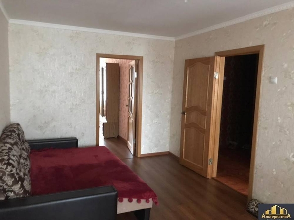 
  Продается 3-комн. квартира, 70 м², Октябрьская ул
. Фото 4.
