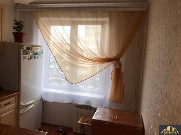 
  Продается 3-комн. квартира, 70 м², Октябрьская ул
. Фото 6.