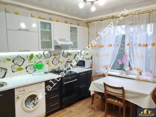 
  Продается 3-комн. квартира, 78 м², Азербайджанская ул
. Фото 1.