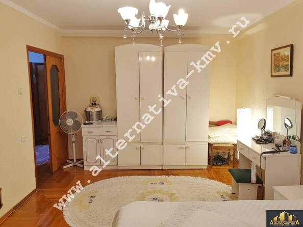 
   Продам 3-комнатную, 78 м², Азербайджанская ул

. Фото 4.