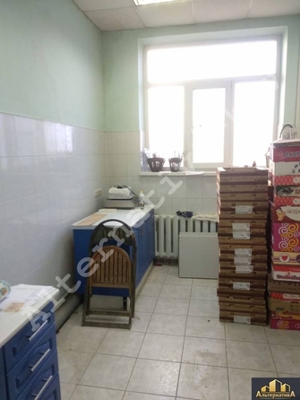 
  Продается универсальное помещение, 25 м², Азербайджанская ул
. Фото 3.