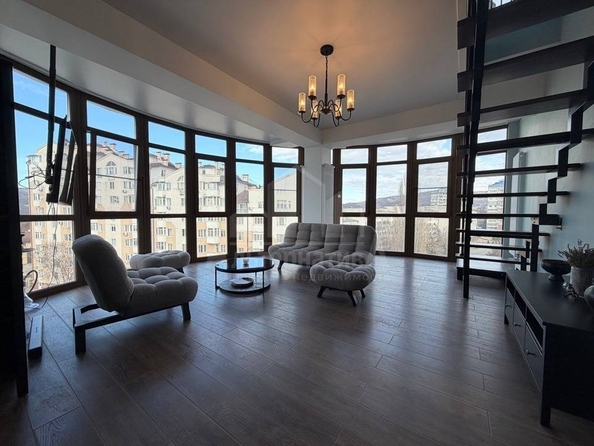 
  Продается 4-комн. квартира 130 м². Фото 1.