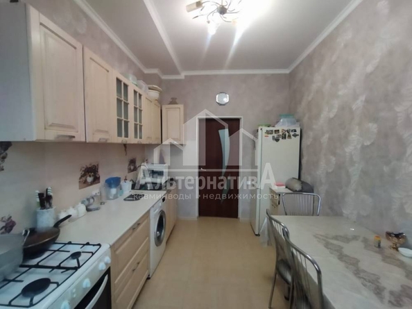 
   Продам 2-комнатную, 48.9 м², Красивая ул

. Фото 2.