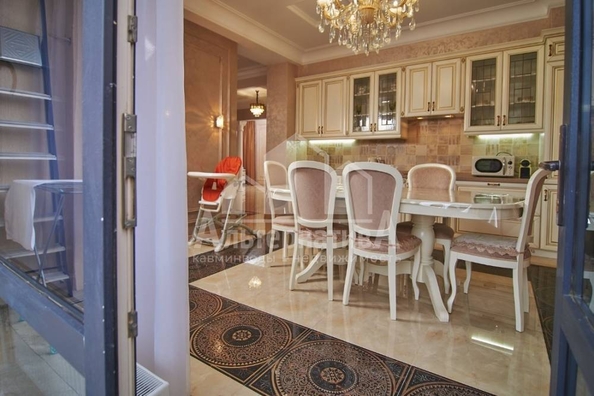 
  Продается 4-комн. квартира, 200 м², Шаумяна ул
. Фото 2.