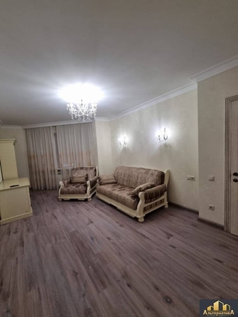 
   Продам 3-комнатную, 101.6 м², Жуковского ул

. Фото 4.